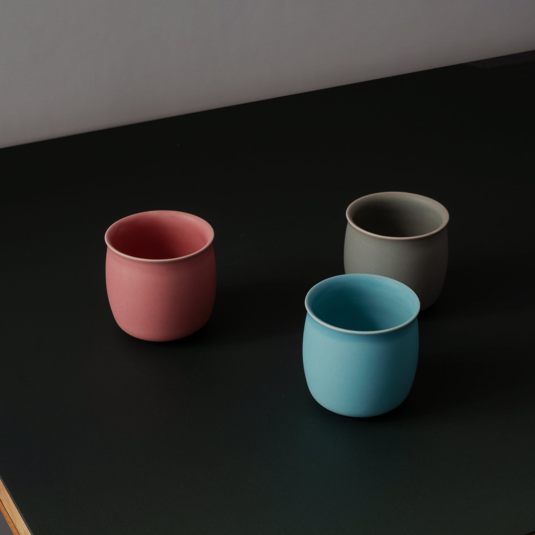 Set of 2 Medium Young Rose Drinking Cups - Smooth Handleless Shape - Image 4